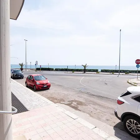 Πανσιόν Sunset Baia Blu