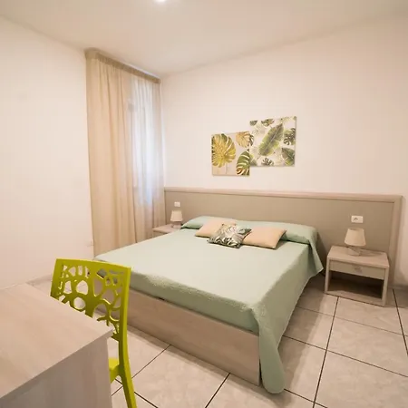 Sunset Baia Blu Penzion 3*